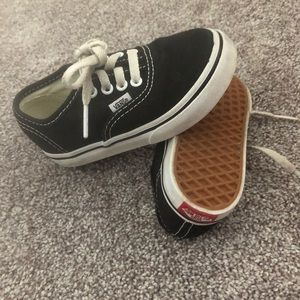 Black and white toddler vans